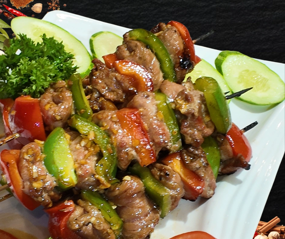 THĂN BÒ NƯỚNG ỚT CHUÔNG (XIÊN)